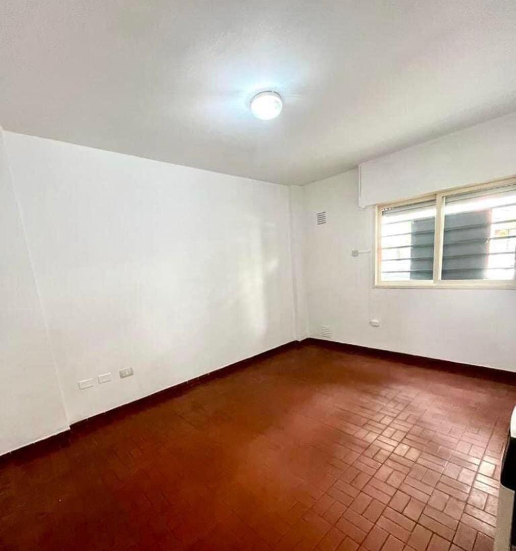 Foto de Departamento 1 Dormitorio en Venta con Patio República de la Sexta, imagen 5