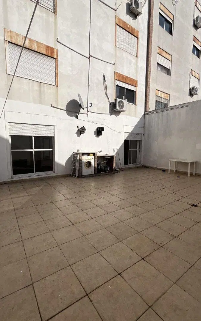 departamento 1 dormitorio con patio en venta, arroyito 4