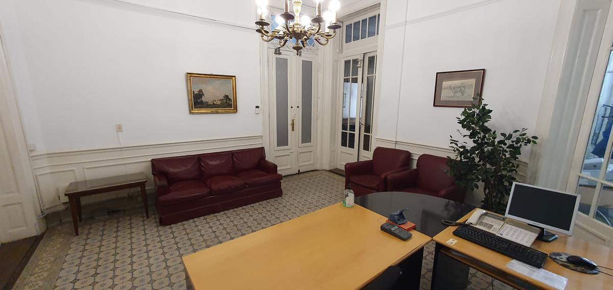 Vendo Estudio en Pleno Microcentro, Muy Buen Edificio. Liquido 2