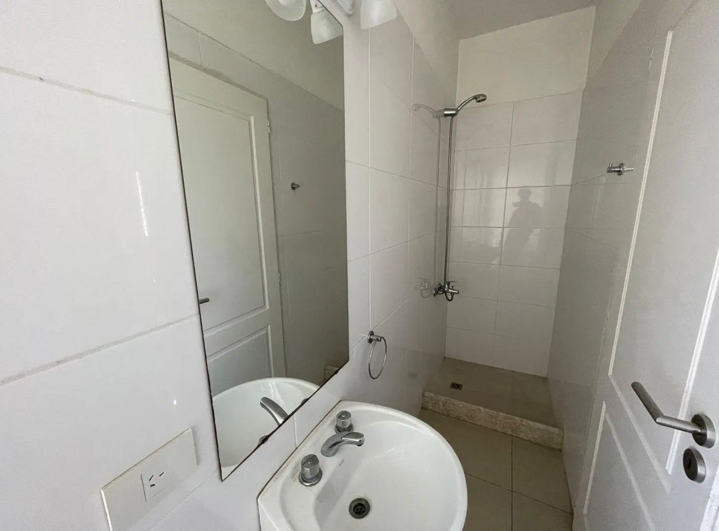 CASA  EN VENTA EN EL BARRIO SANTA CATALINA, VILLA NUEVA, TIGRE 2