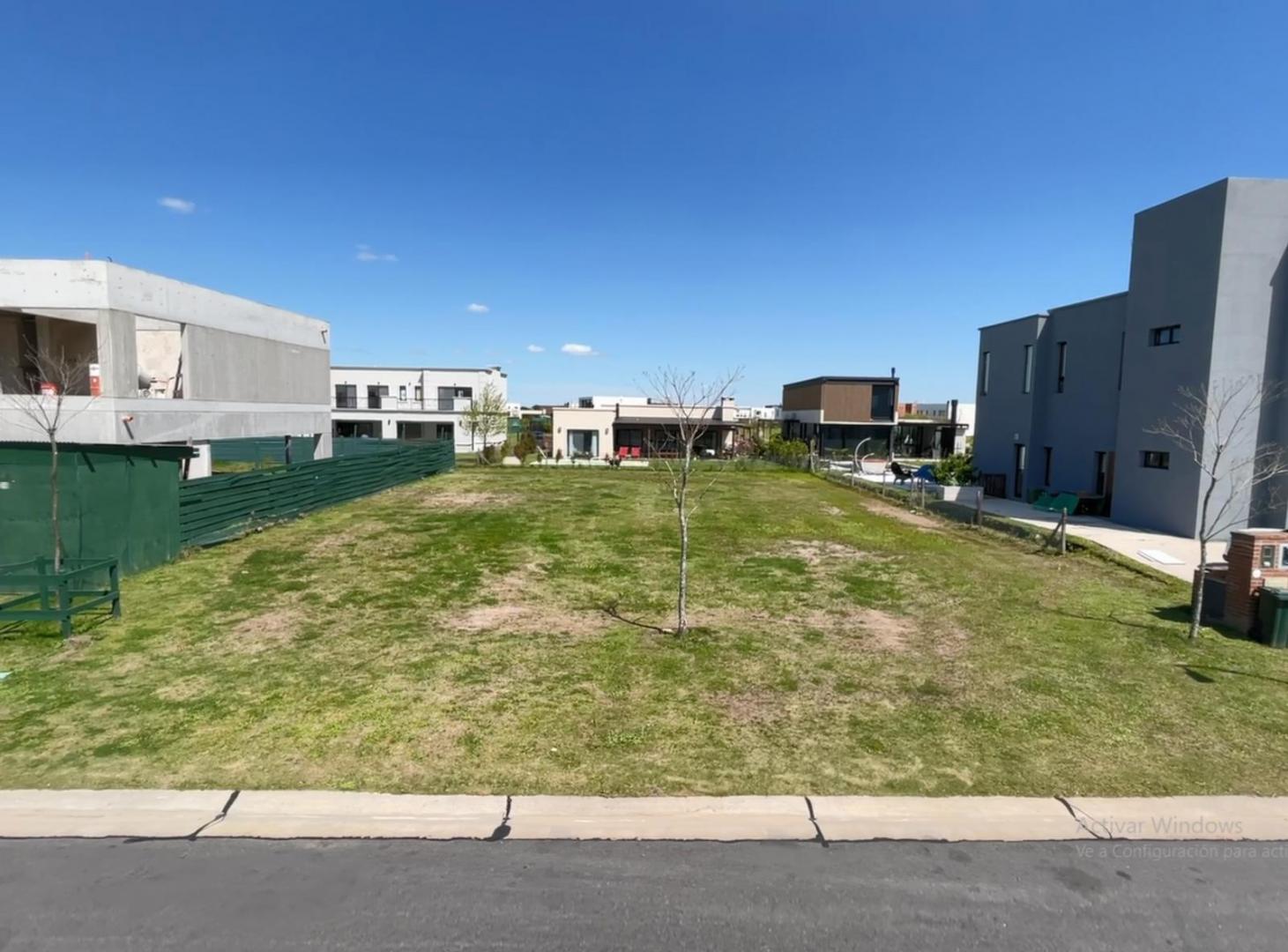 LOTE EN VENTA EN EL BARRIO RIBERAS, PUERTOS DEL LAGO, ESCOBAR