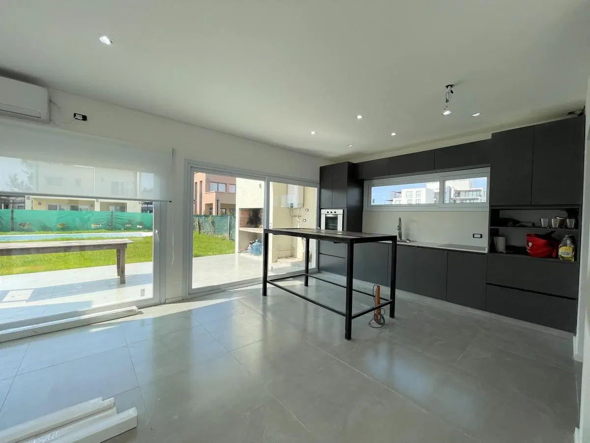 CASA EN VENTA EN EL BARRIO VILA MARINA I | VILLA NUEVA | TIGRE 2