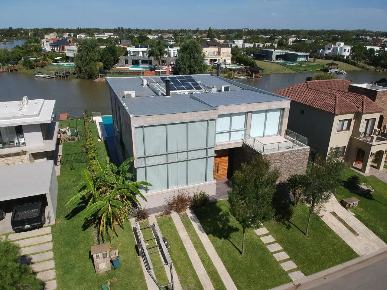 CASA EN VENTA AL RÍO EN EL BARRIO SAN MARCO, VILLA NUEVA, TIGRE 3