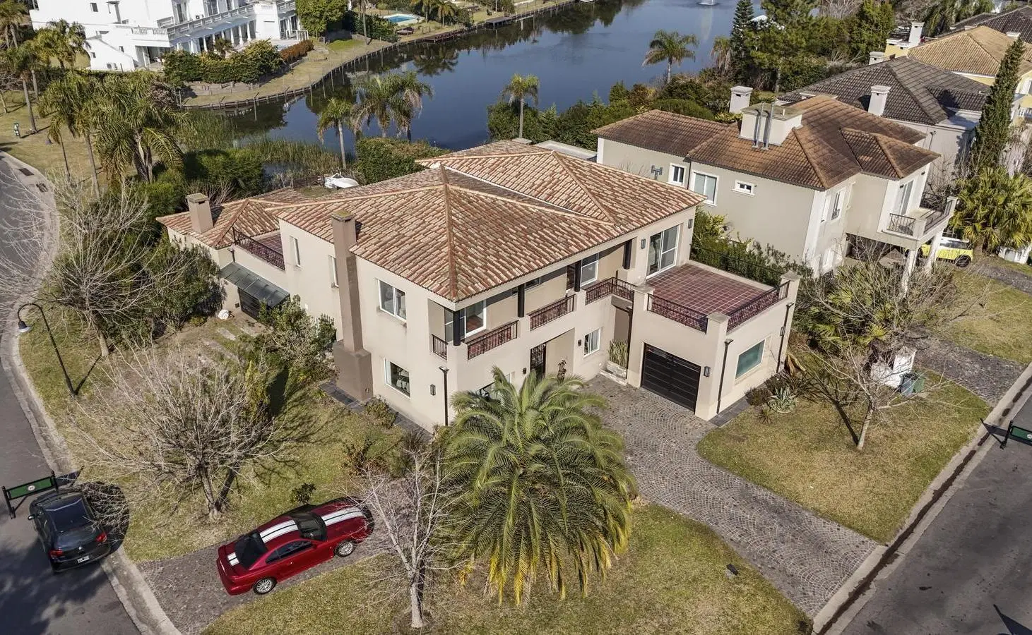 CASA EN VENTA EN  EL BARRIO BARRANCAS DEL LAGO, NORDELTA 2