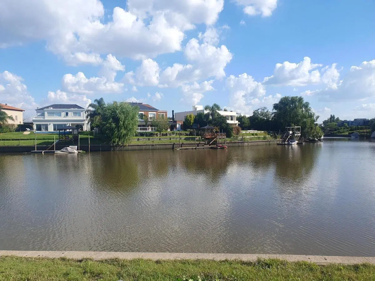 LOTE  AL RÍO EN VENTA EN BARRIO SAN BENITO, VILLA NUEVA, BARRIO NÁUTICO, TIGRE 3