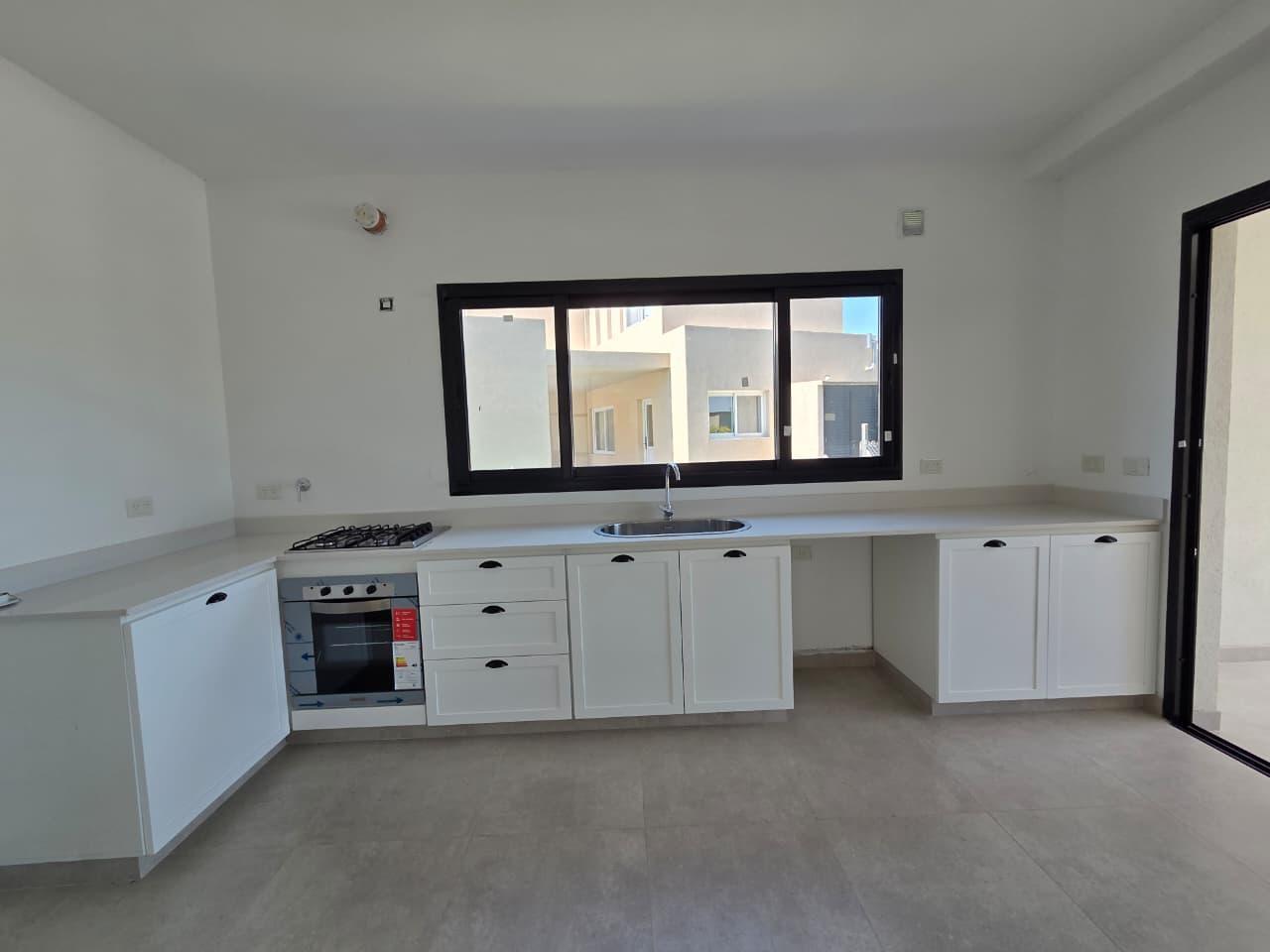 CASA EN VENTA EN EL BARRIO SAN MATÍAS , ESCOBAR