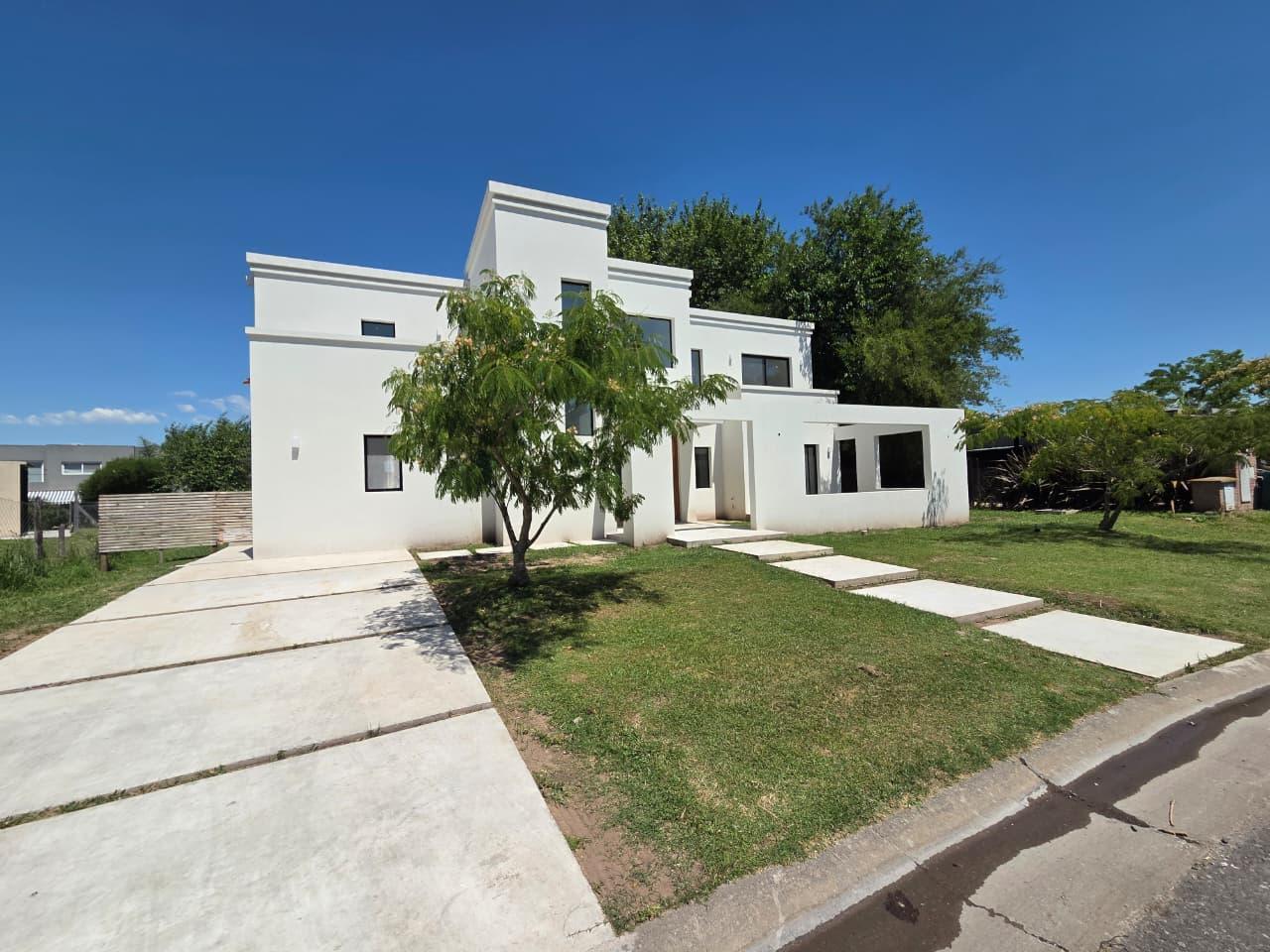 CASA EN VENTA EN EL BARRIO SAN MATÍAS , ESCOBAR