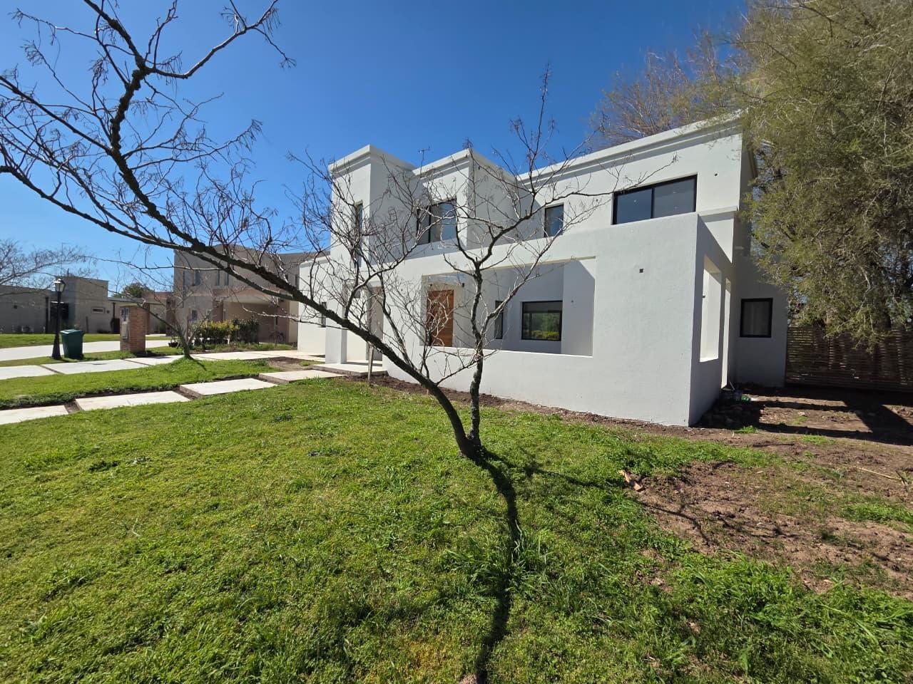 CASA EN VENTA EN EL BARRIO SAN MATÍAS , ESCOBAR