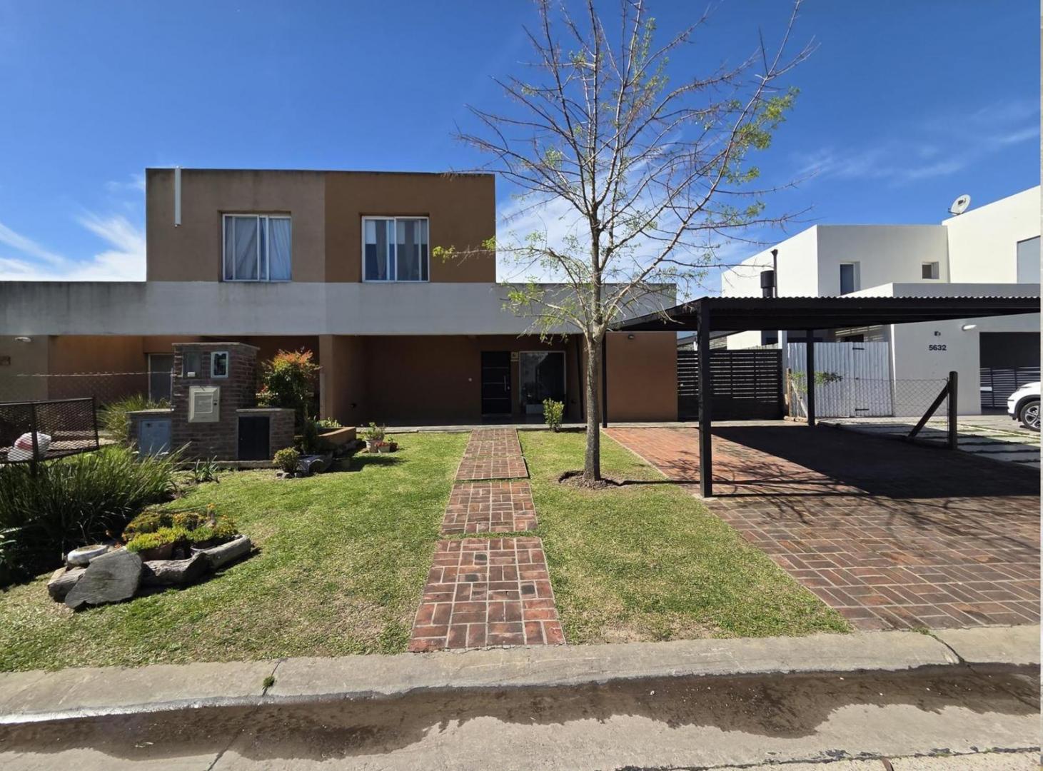 Foto de CASA EN VENTA EN CASAS DE SANTA MARÍA | VILLA NUEVA EN TIGRE, imagen 2