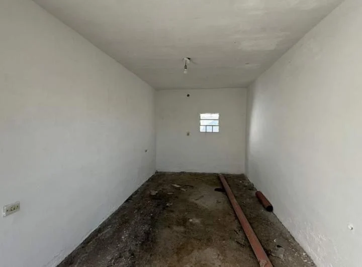 Casa en Alquiler 2 dormitorios con cochera en Villa Alberdi 5