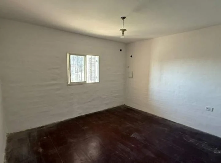 Casa en Alquiler 2 dormitorios con cochera en Villa Alberdi 2