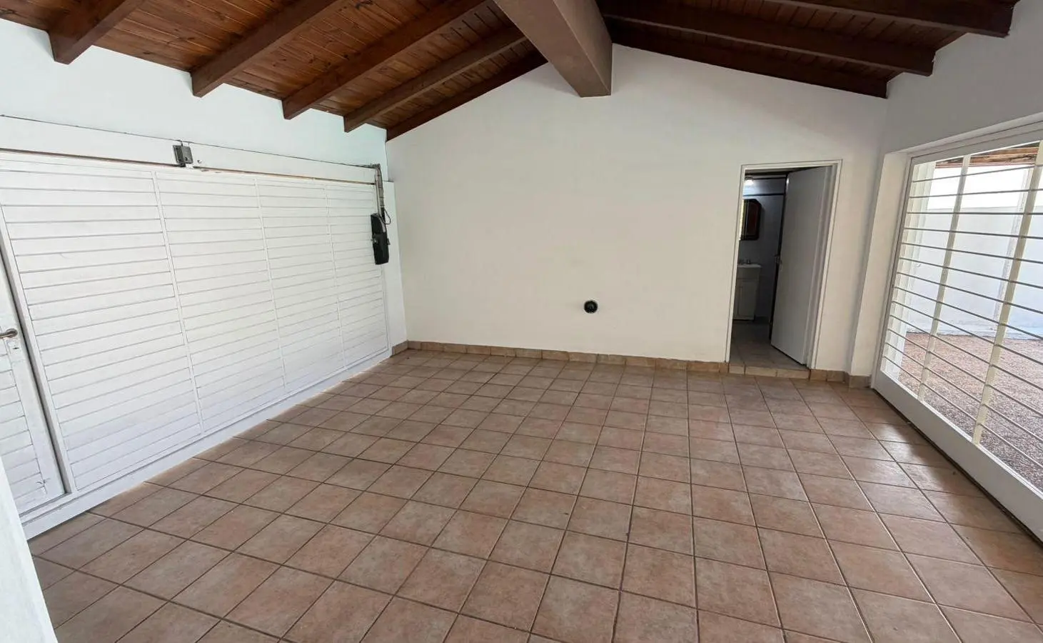 Casa en alquiler 3 dormitorios en Granja de Funes - Pileta - Quincho - Cochera x 2 2