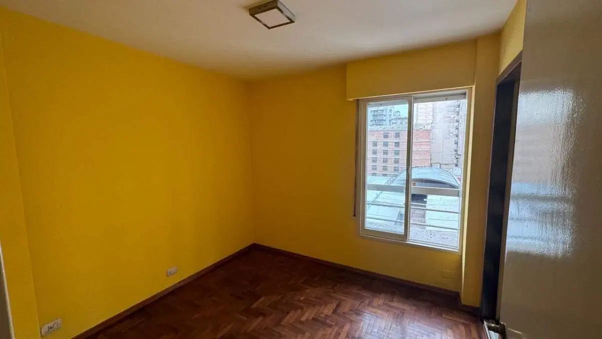 Departamento Semipiso en alquiler 4 dormitorios en Alberdi con terraza y cochera 3