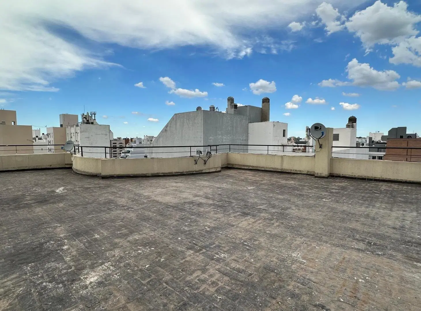 Departamento en Alquiler de 1 dormitorio en General Paz con pileta 8