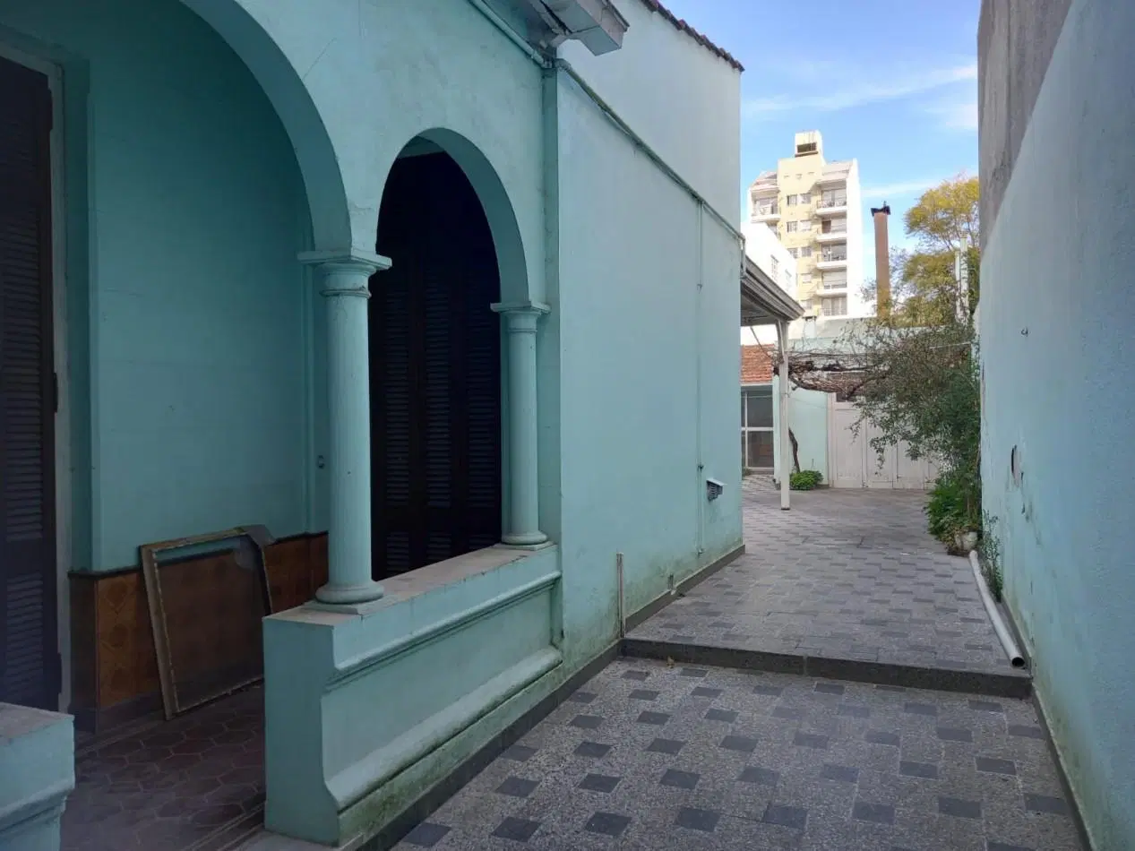 Propiedad en Block en Venta. Rivadavia y Dorrego. Escuchan Oferta! 4