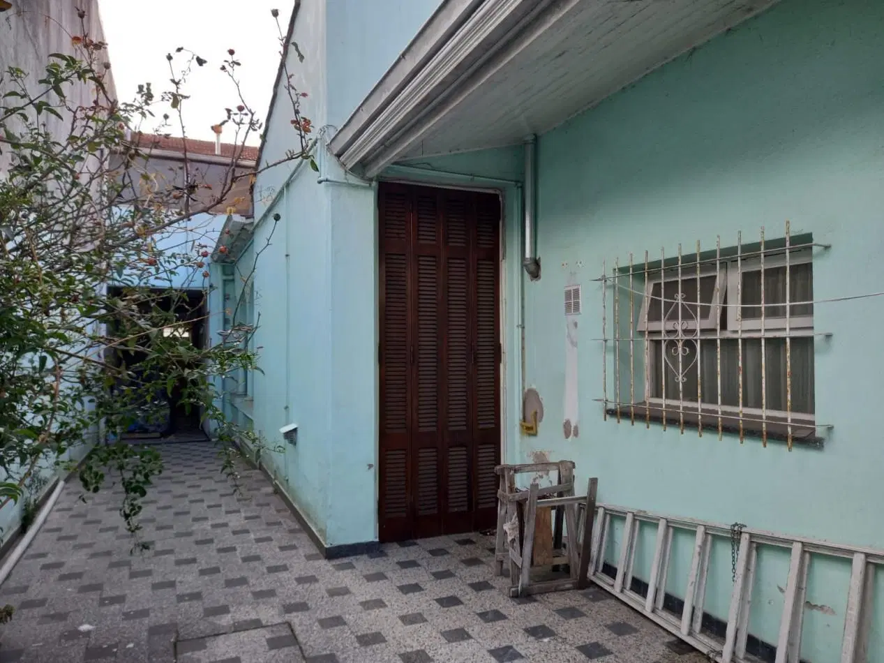 Propiedad en Block en Venta. Rivadavia y Dorrego. Escuchan Oferta! 2