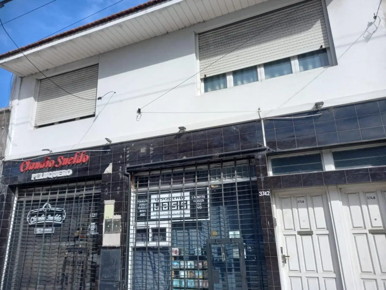 Propiedad en Block en Venta. Rivadavia y Dorrego. Escuchan Oferta! 5
