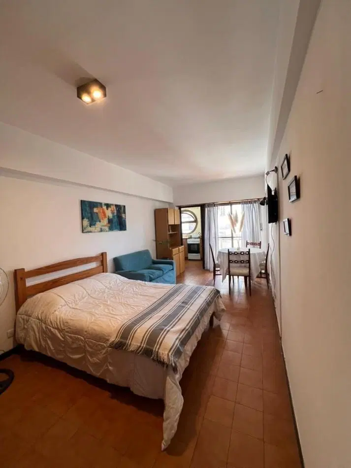 VENTA DEPARTAMENTO DE 1 AMBIENTE A CALLE CON BALCON, BROWN Y TUCUMAN. RETASADO 1