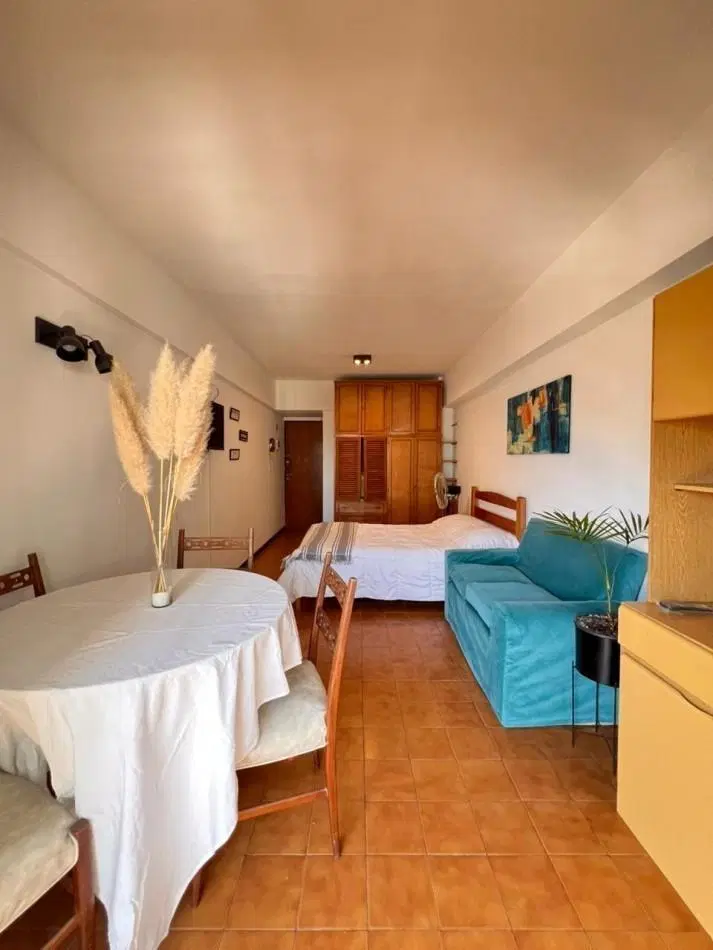 VENTA DEPARTAMENTO DE 1 AMBIENTE A CALLE CON BALCON, BROWN Y TUCUMAN. RETASADO 1