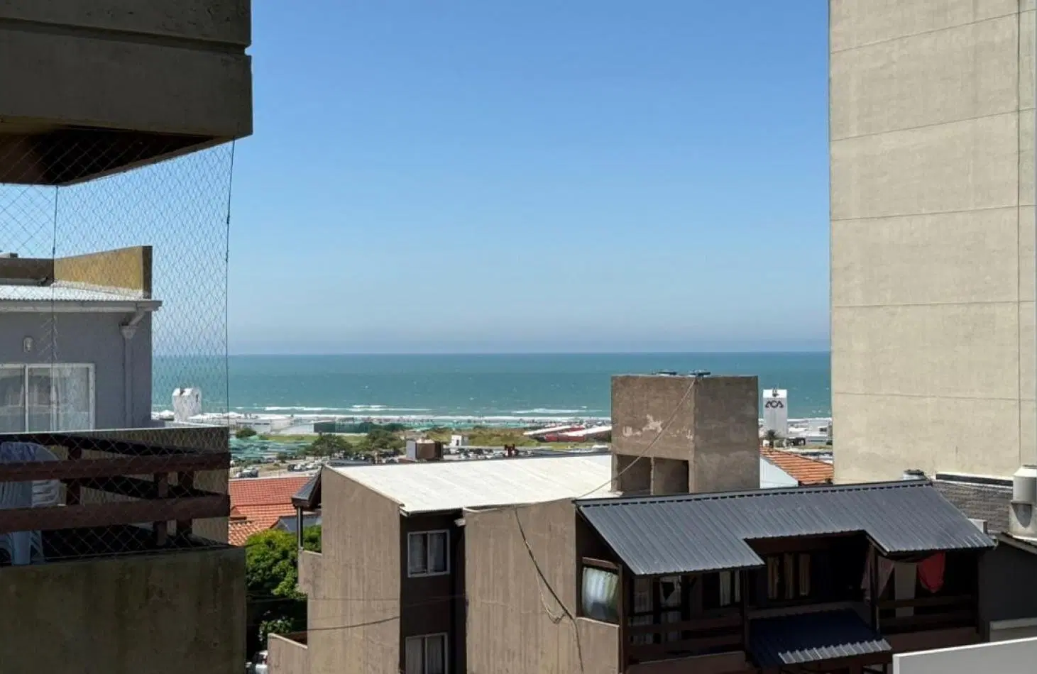 Venta 2 ambientes con cochera y vista al mar Punta Mogotes 8