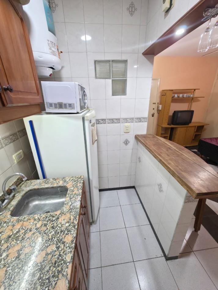 Foto de VENTA 1 AMBIENTE CON ESPACIO DE COCHERA, BUENOS AIRES Y MORENO, imagen 4