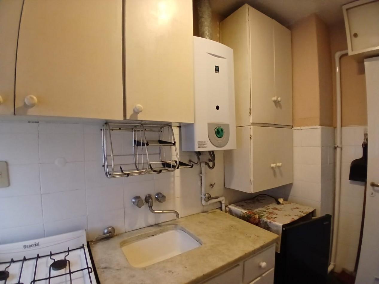 Foto de VENTA DEPARTAMENTO 1 AMBIENTE, A LA CALLE CON BALCON SALIENTE, ARENALES, imagen 5