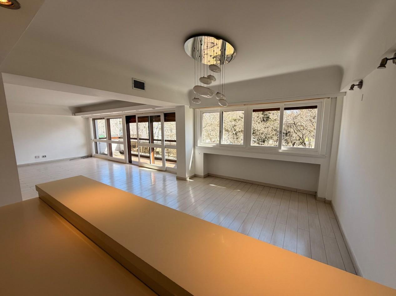 Foto de VENTA PISO 5 AMBIENTES CON COCHERA FRENTE A PLAZA MITRE, SAN LUIS Y, imagen 2