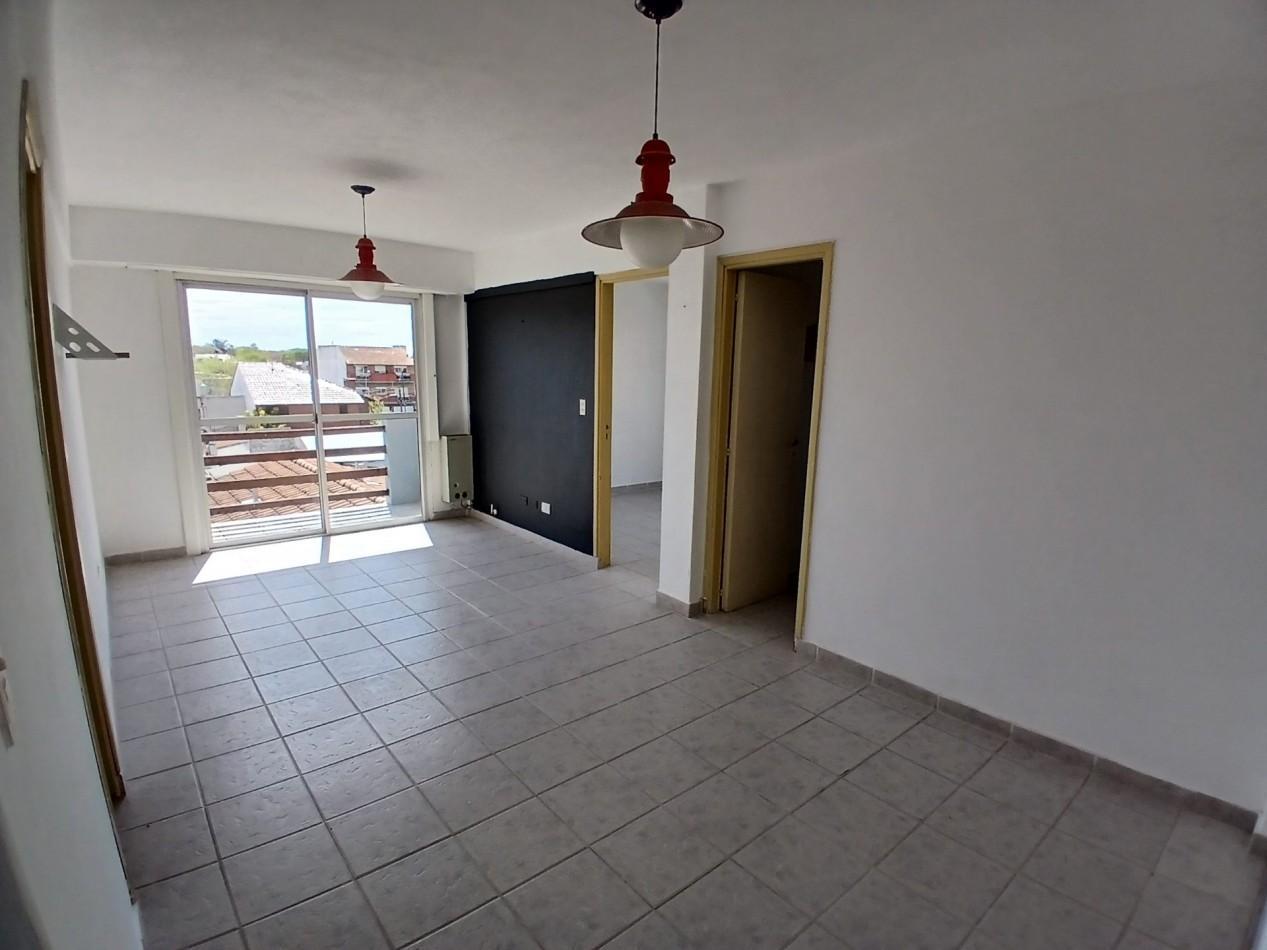 Foto de VENTA DEPARTAMENTO 2 AMBIENTES, PARQUE LURO, 3 CUADRAS DEL MAR!, imagen 2