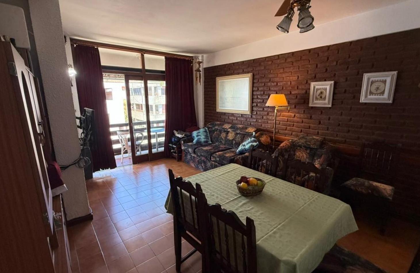 Foto de Venta 2 ambientes con cochera y vista al mar Punta Mogotes, imagen 3