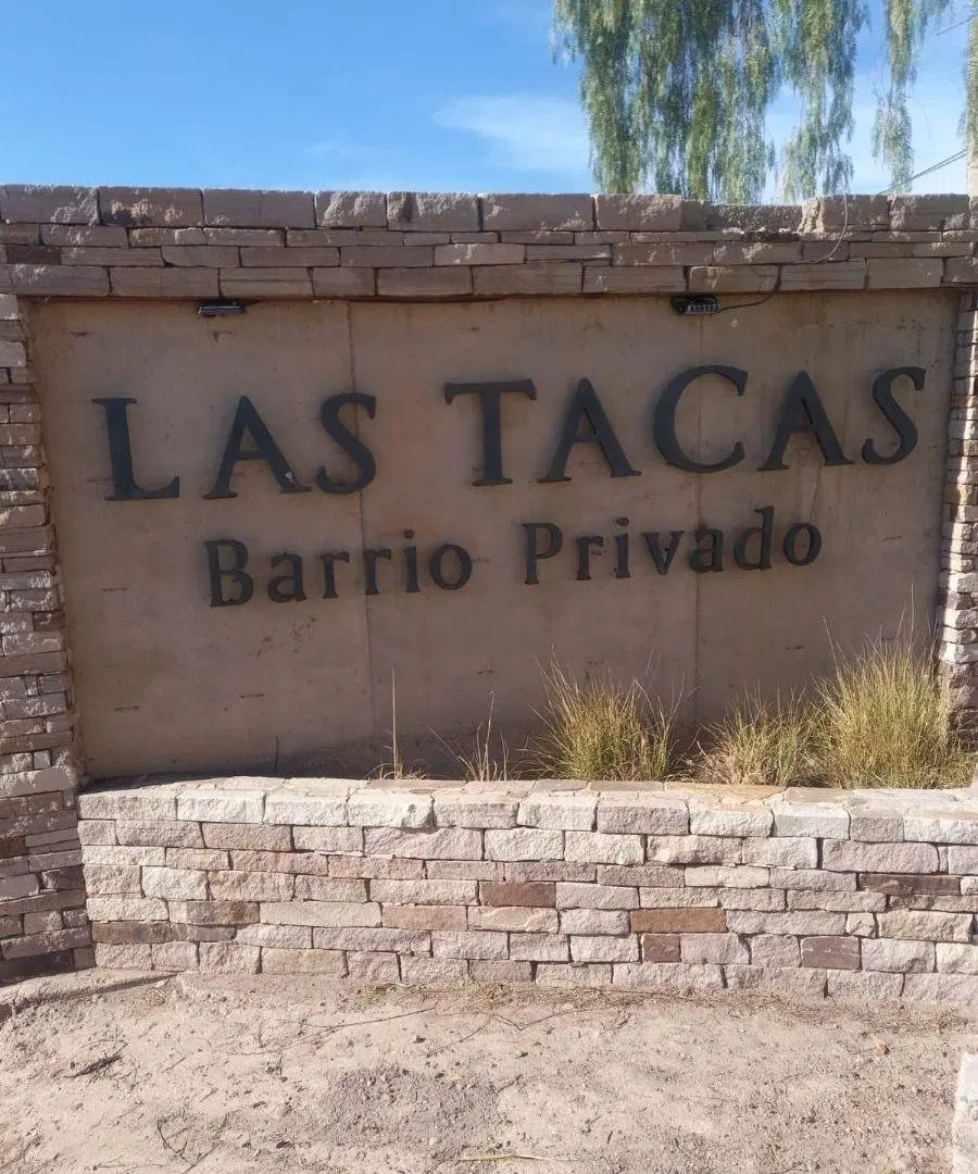 VENTA CASA DE DOS DORMITORIOS EN BARRIO PRIVADO LAS TACAS A ESTRENAR 2