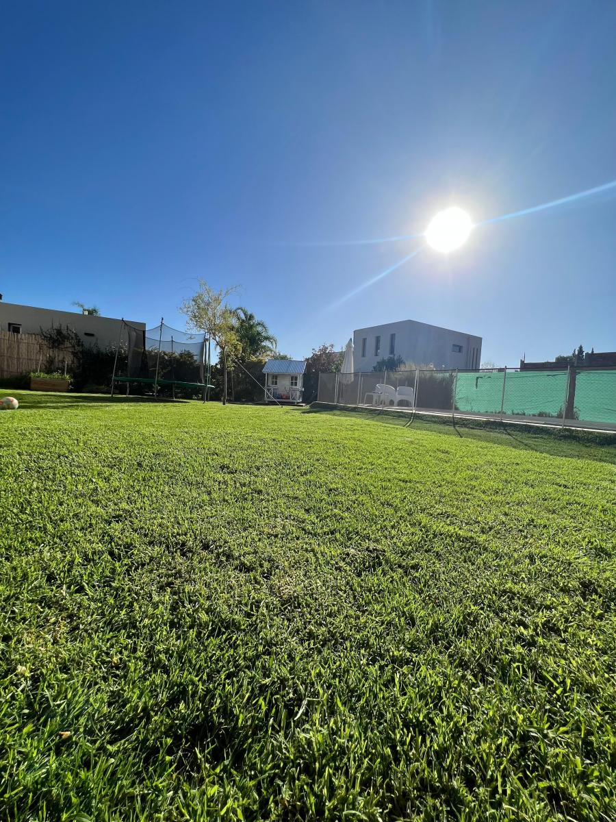 Vendemos Hermosa Casa en El Barrio Privado Las Cortaderas 1 3