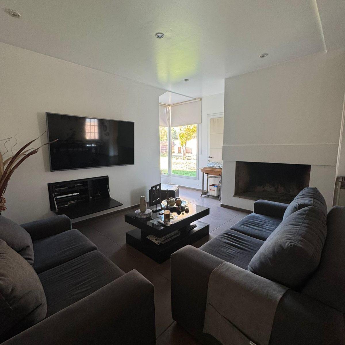Vendemos Hermosa Casa en Senderos de Campo Barrio Privado 3