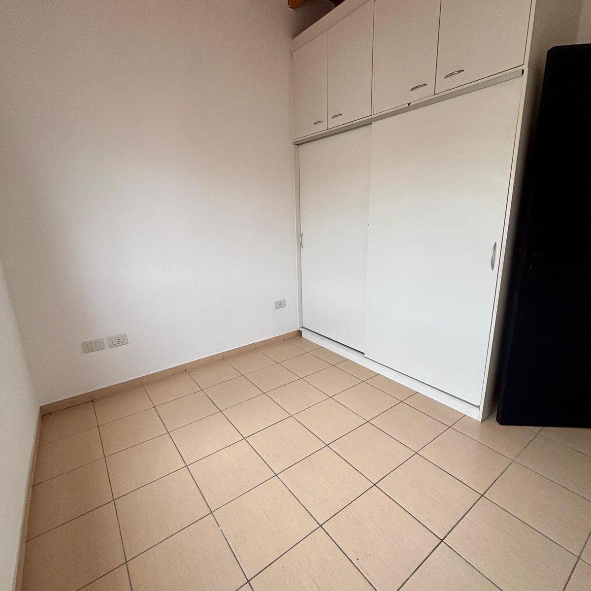 Vendo Departamento en Complejo Cerrado en Villa Nueva 2