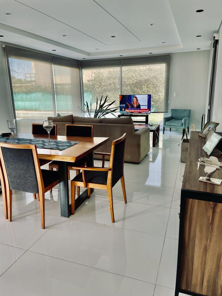 Se Vende Hermosa Casa en El Barrio Privado Haciendas de La Cruz 4