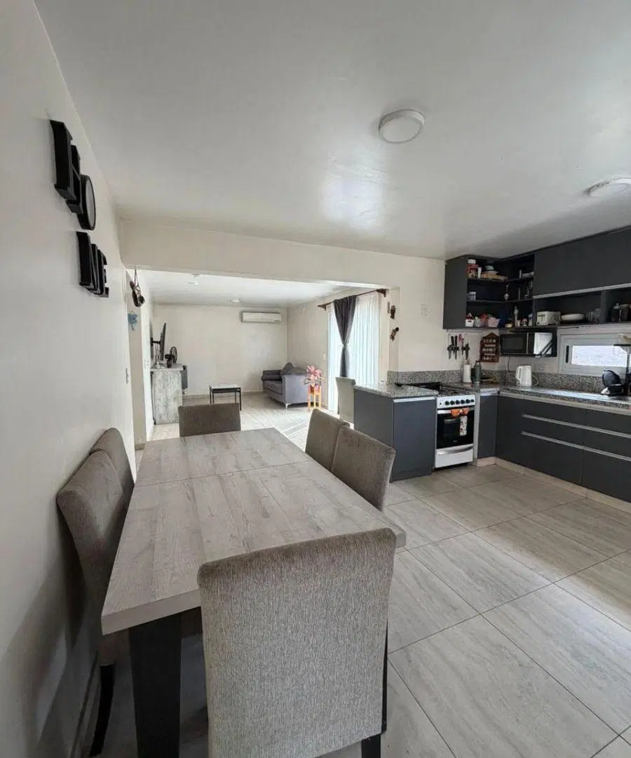 VENDEMOS HERMOSA CASA EN BARRIO PRIVADO EN CALLE TIRASSO DE GUAYMALLÉN 5