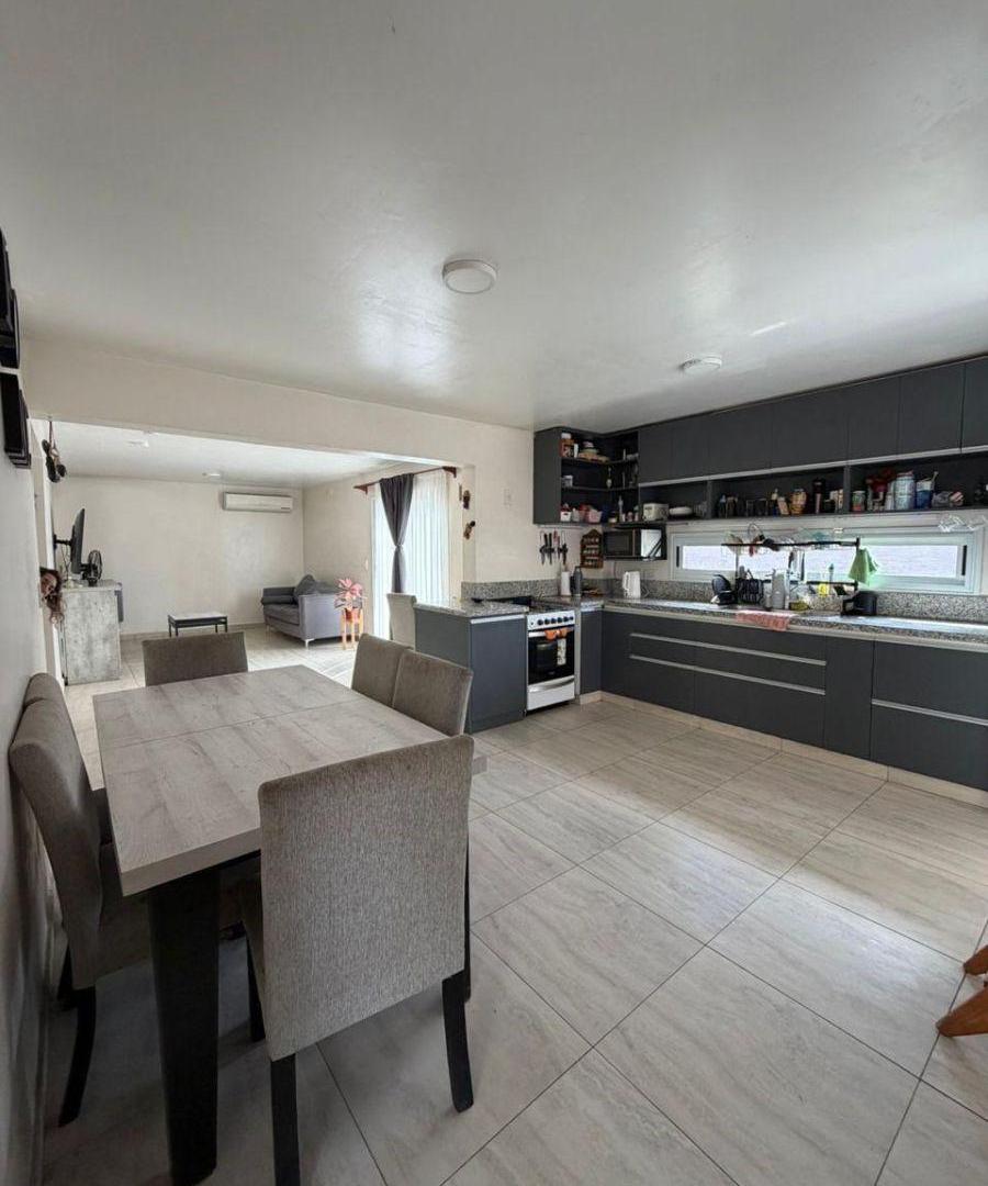 Foto de VENDEMOS HERMOSA CASA EN BARRIO PRIVADO EN CALLE TIRASSO DE GUAYMALLÉN, imagen 3