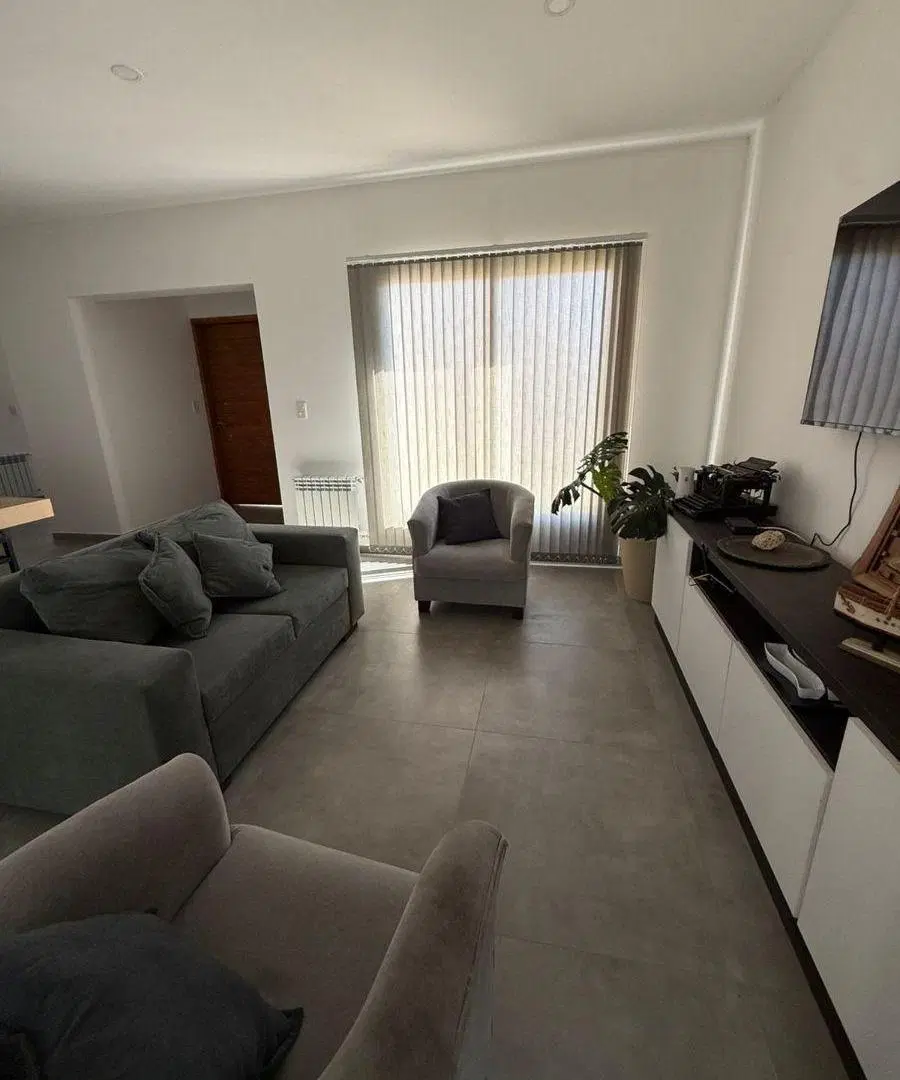 Alquilamos / Vendemos hermosa casa en La Luisa Barrio privado 3