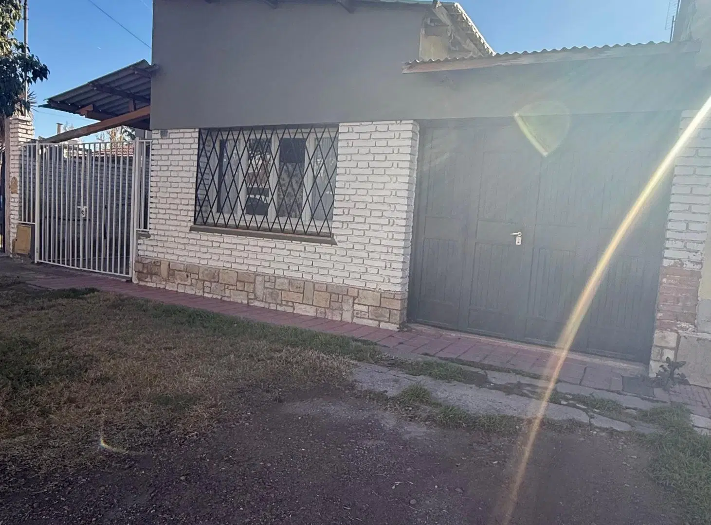 Casa en venta en Godoy Cruz – Amplio terreno con pileta y excelente potencial 2
