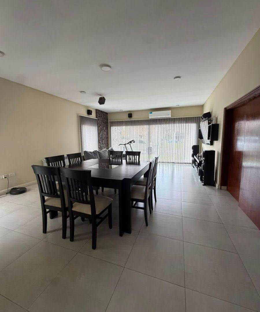 Foto de EXCLUSIVA CASA EN VENTA – BARRIO PRIVADO LAS CORTADERAS II, imagen 2