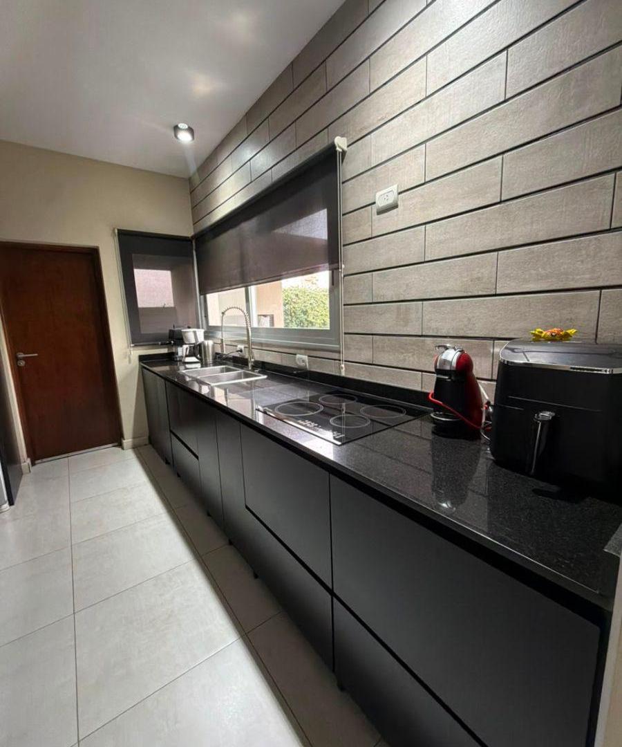 Foto de EXCLUSIVA CASA EN VENTA – BARRIO PRIVADO LAS CORTADERAS II, imagen 1