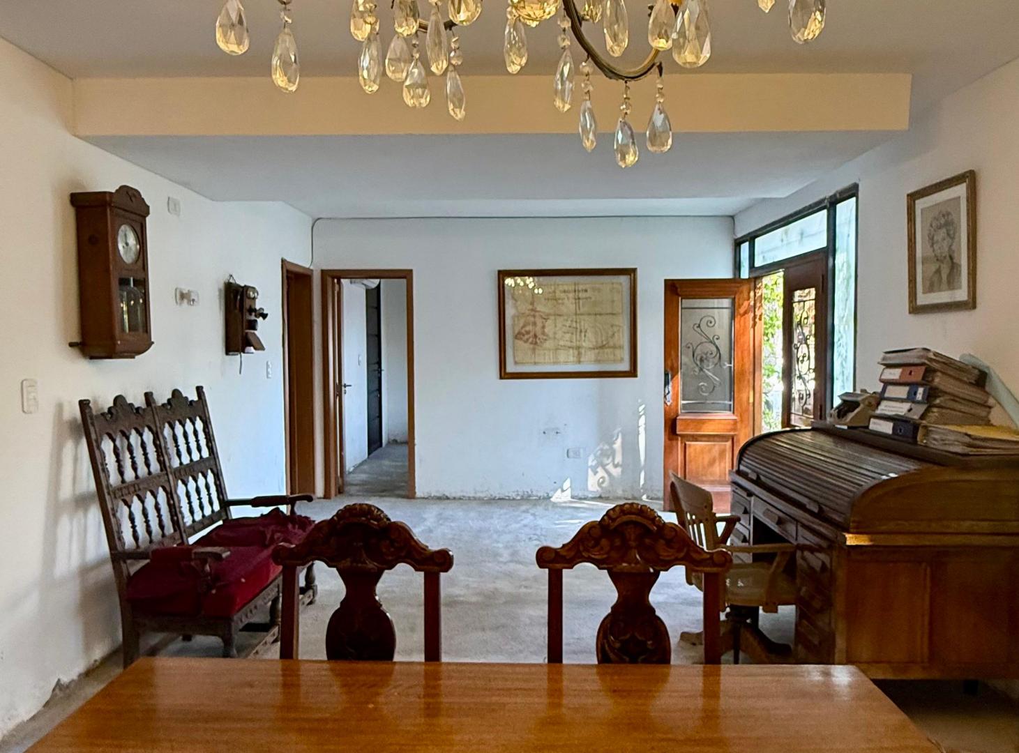 Foto de Alquilamos hermosa oficina de categoría con jardín en calle Emilio Civit, imagen 5