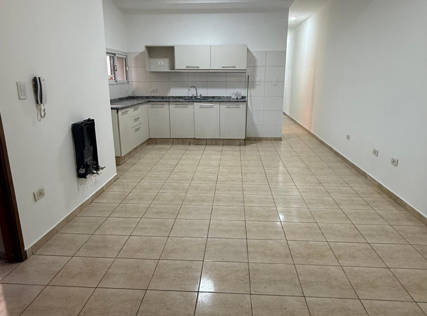 Foto de Alquiler - departamento 2 dormitorios con cochera en Guaymallén, imagen 4
