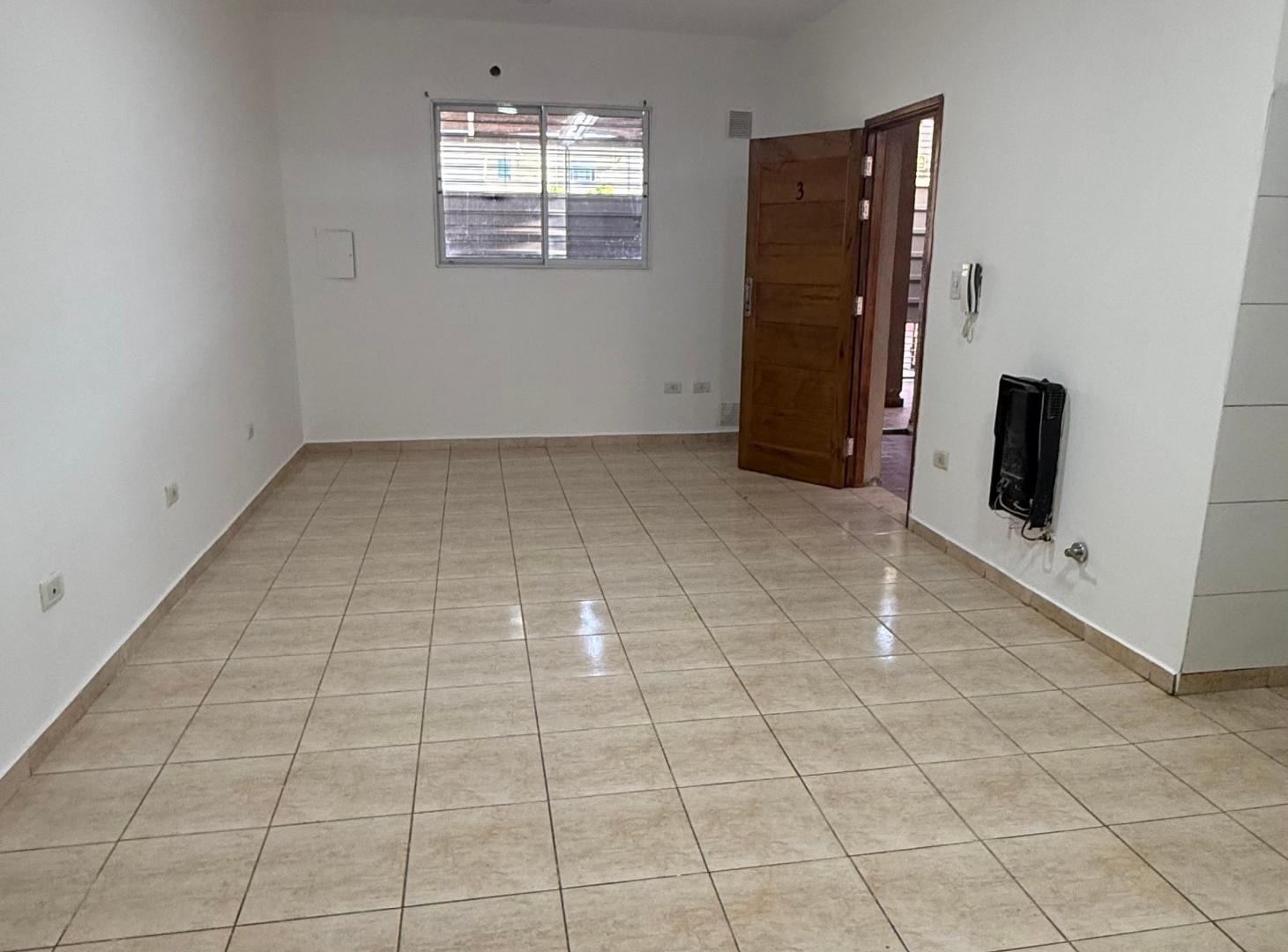 Foto de Alquiler - departamento 2 dormitorios con cochera en Guaymallén, imagen 1