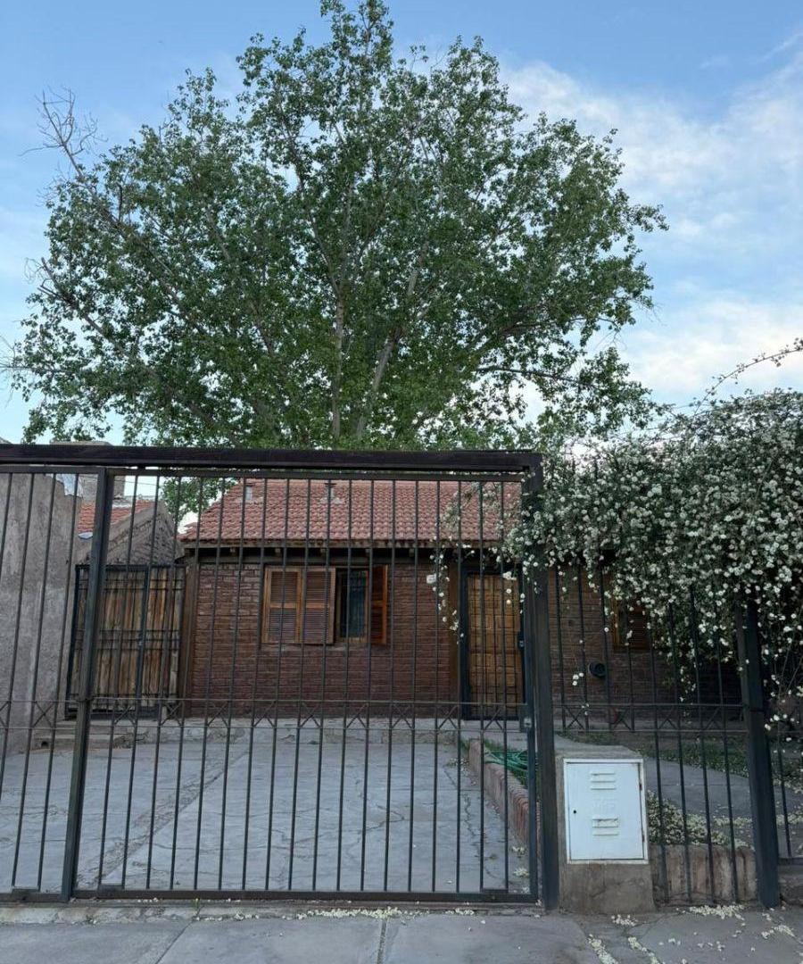 Foto de Alquilamos casa en barrio Viñas de Bermejo, imagen 1