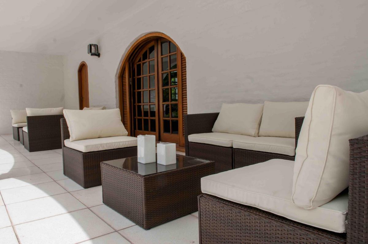 Cantisano Propiedades Vende Casa Cinematográfica en Villa Elisa 1