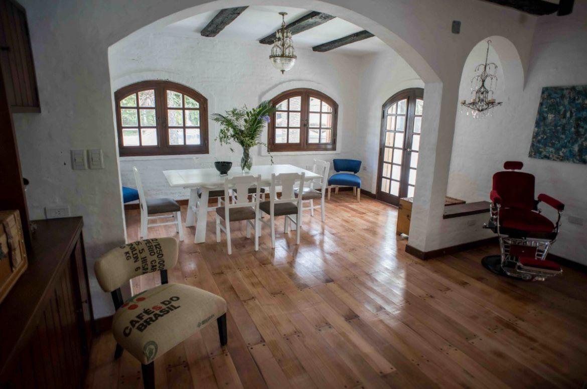 Cantisano Propiedades Vende Casa Cinematográfica en Villa Elisa 3