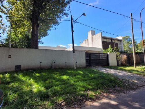 Cantisano Propiedades Vende Casa 4/5 Dorm. Nueva en Villa Elisa! 1