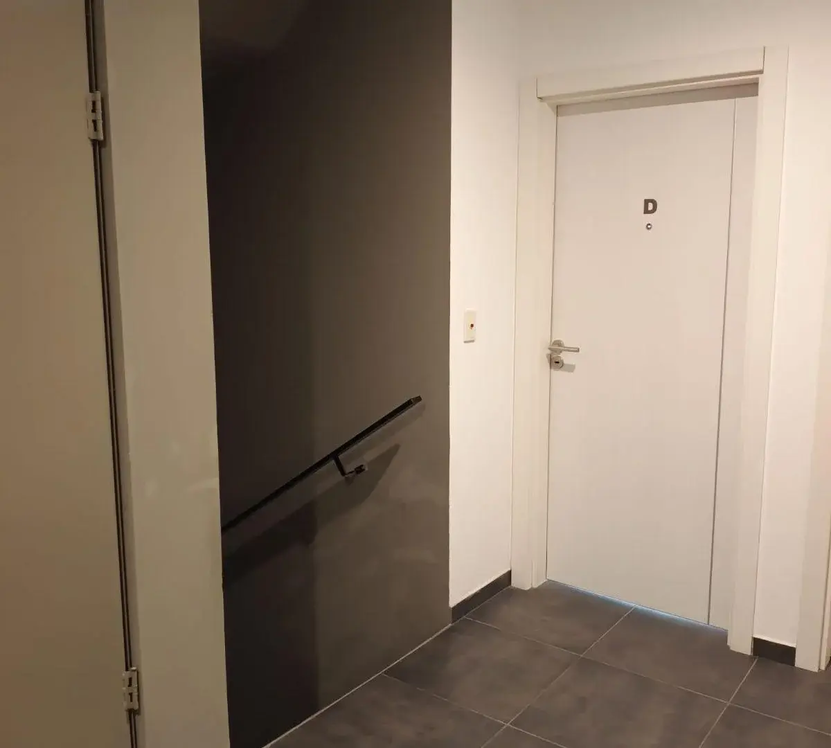 Cantisano Propiedades ALQUILA monoambiente en La Plata! Av. 1 y 37! 3
