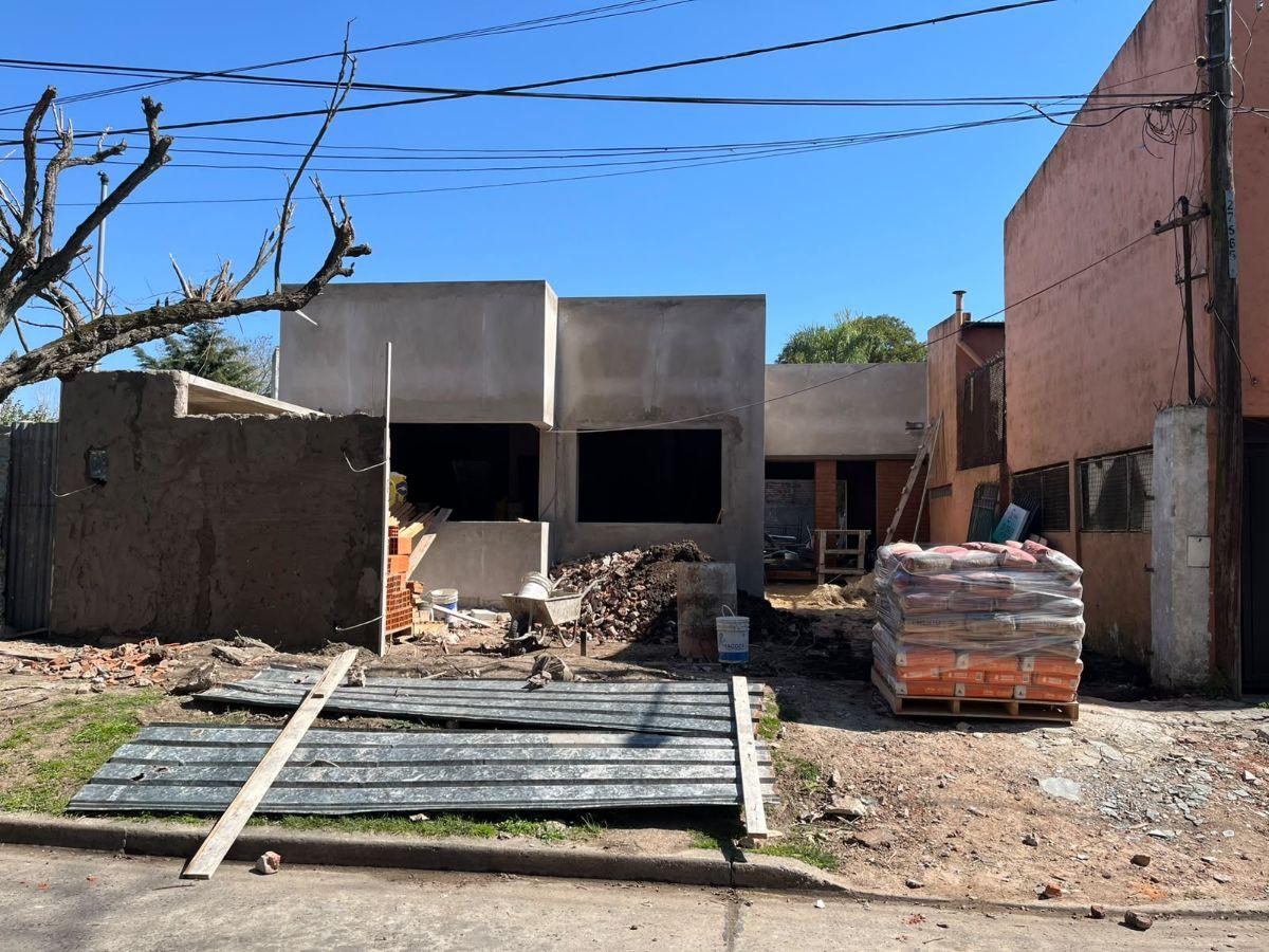 Foto de Casa en construcción en Gonnet! 3 dormitorios, parrilla, pileta, parque, imagen 2
