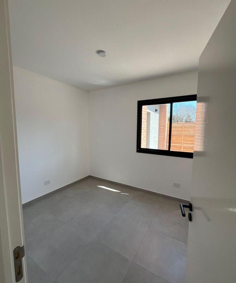 Foto de Casa a estrenar en City Bell! 3 dormitorios, cochera para 2 autos, imagen 4